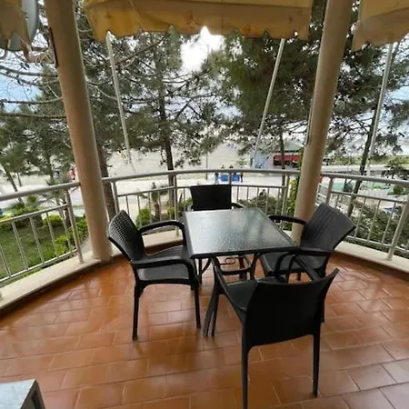 Lovely 2 Bedroom Unit With View 公寓