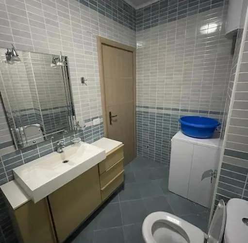 Lovely 2 Bedroom Unit With View Appartamento Golem (Tirana)